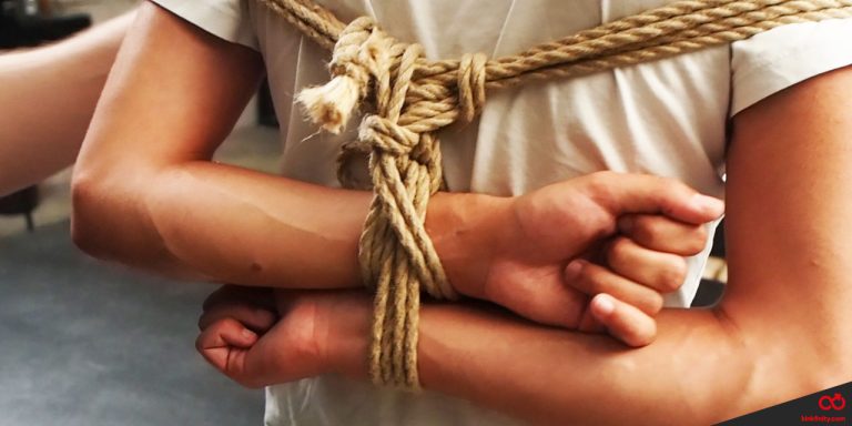 TUTORIAL: Bondage Basics – Back-Arm Harness