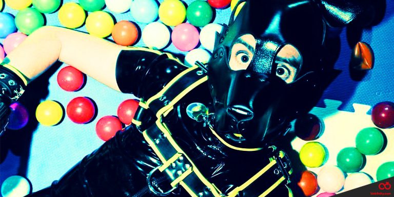 Do SM and PETPLAY go together?