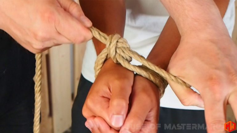 Bondage Basics – The Single Column Tie